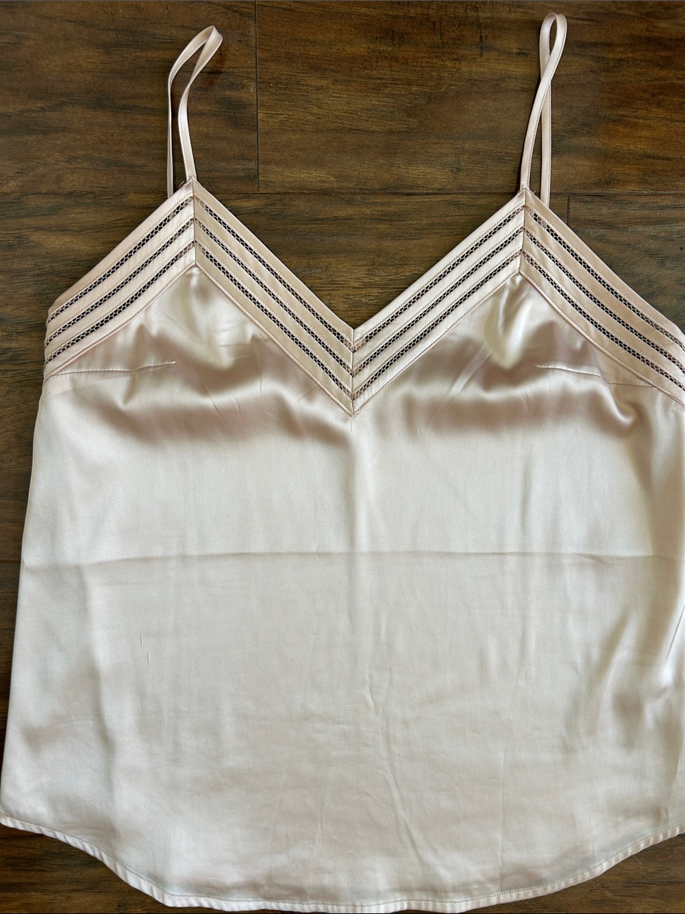 Express Satin V‑Neck Camisole in Blush Pink